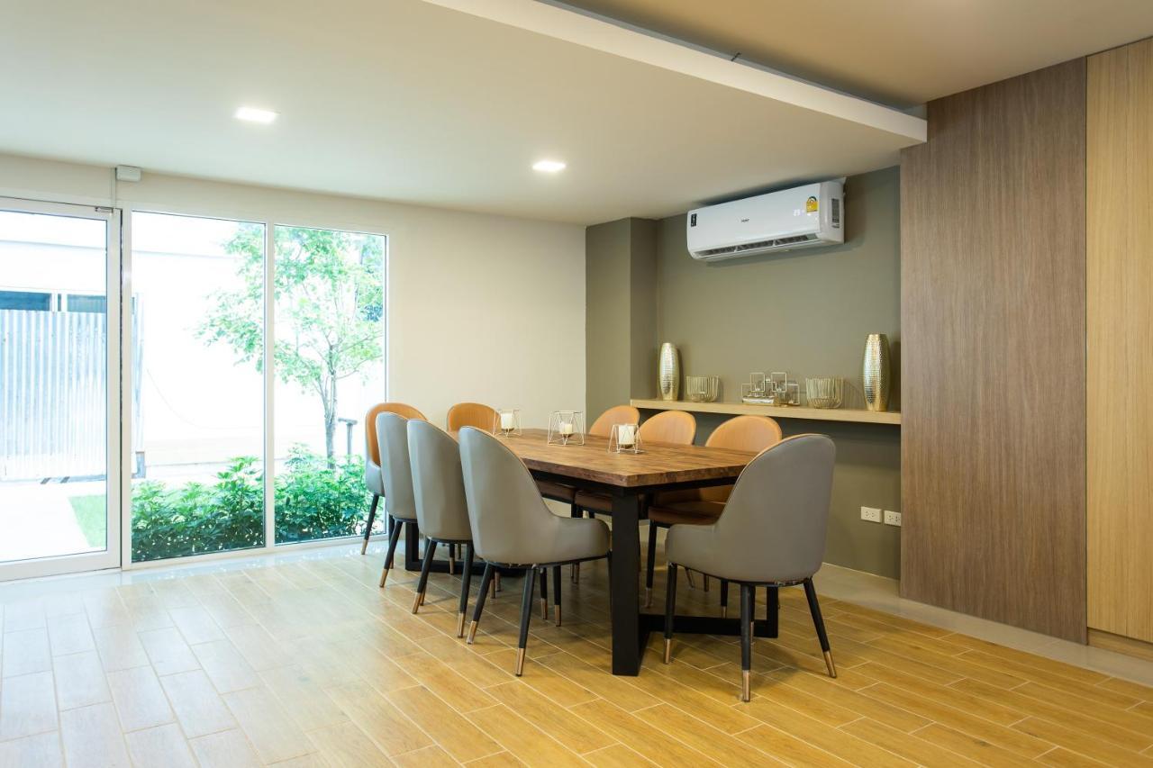 Zayn Express & Suites Bangkok Exterior photo
