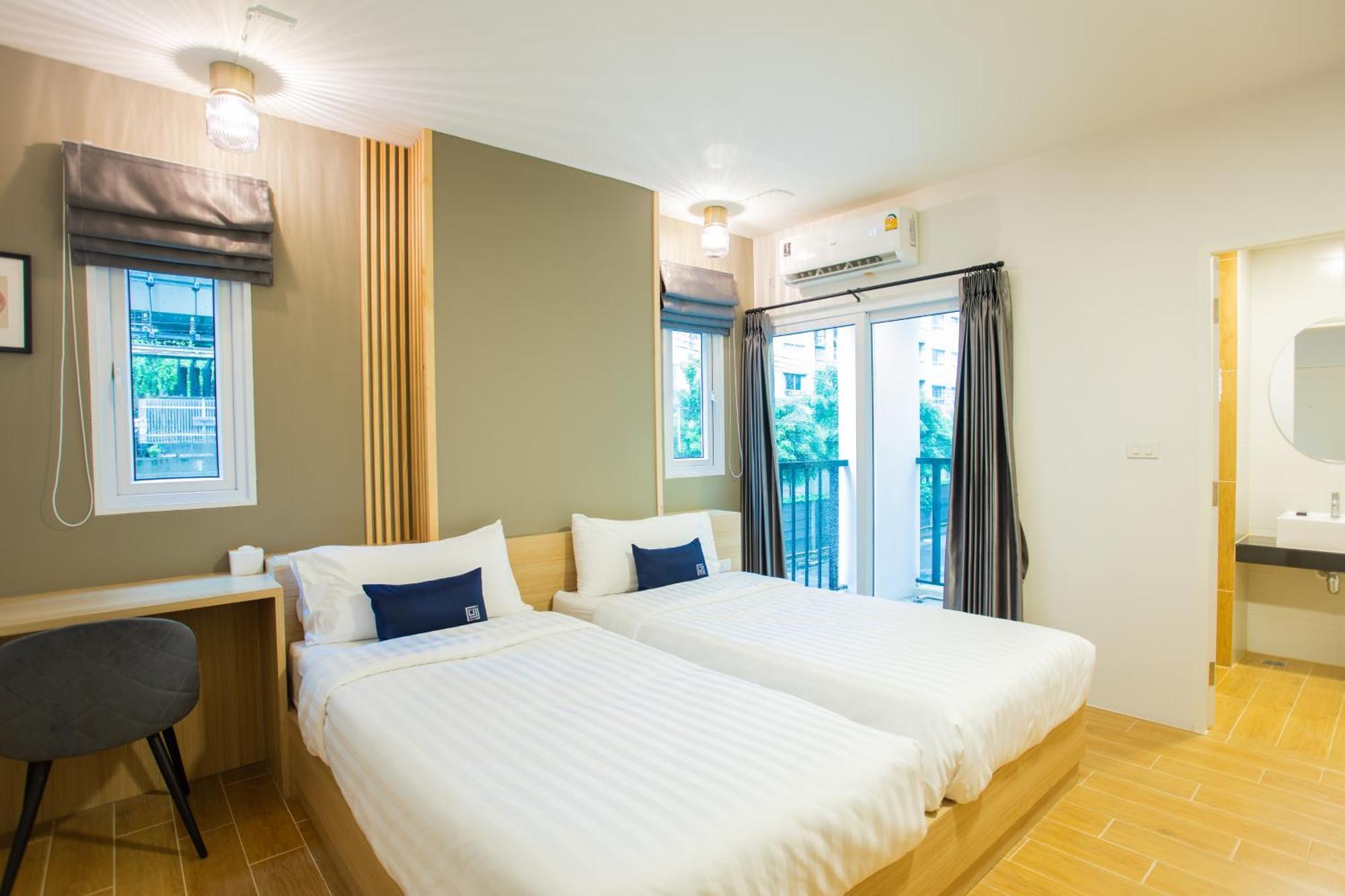Zayn Express & Suites Bangkok Exterior photo